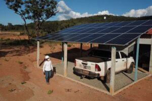 unidade-de-saude-em-aldeia-indigena-e-alimentada-por-energia-solar-off-grid