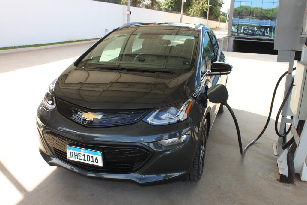 GM investe em carros elétricos